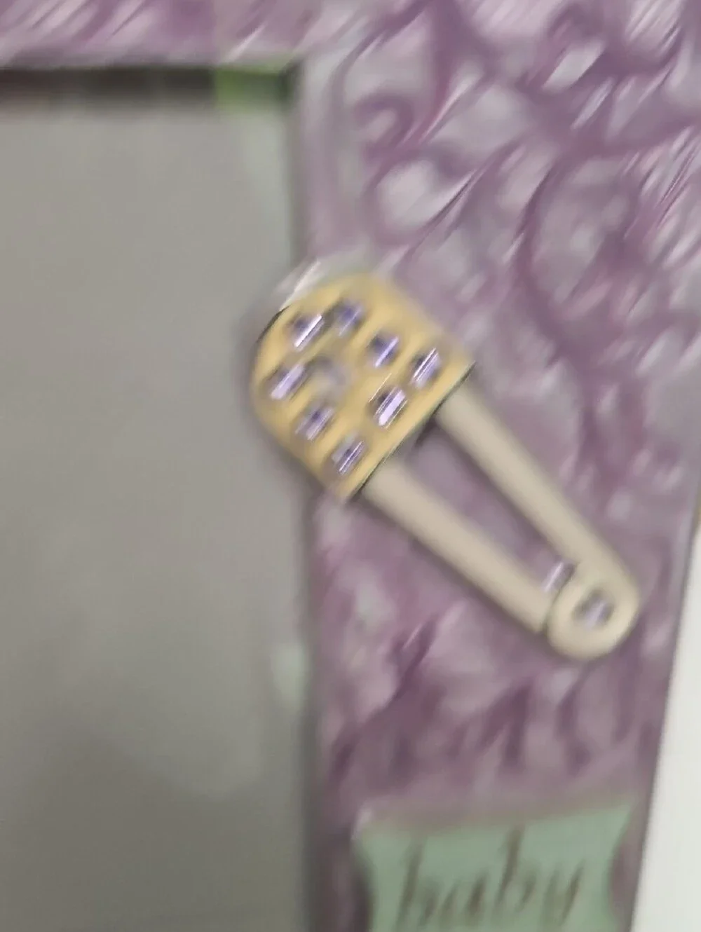 Baby Photo Frame in Lavender Swirl Baby Pin Rhinestone Hold 4x6 Photo Brand new